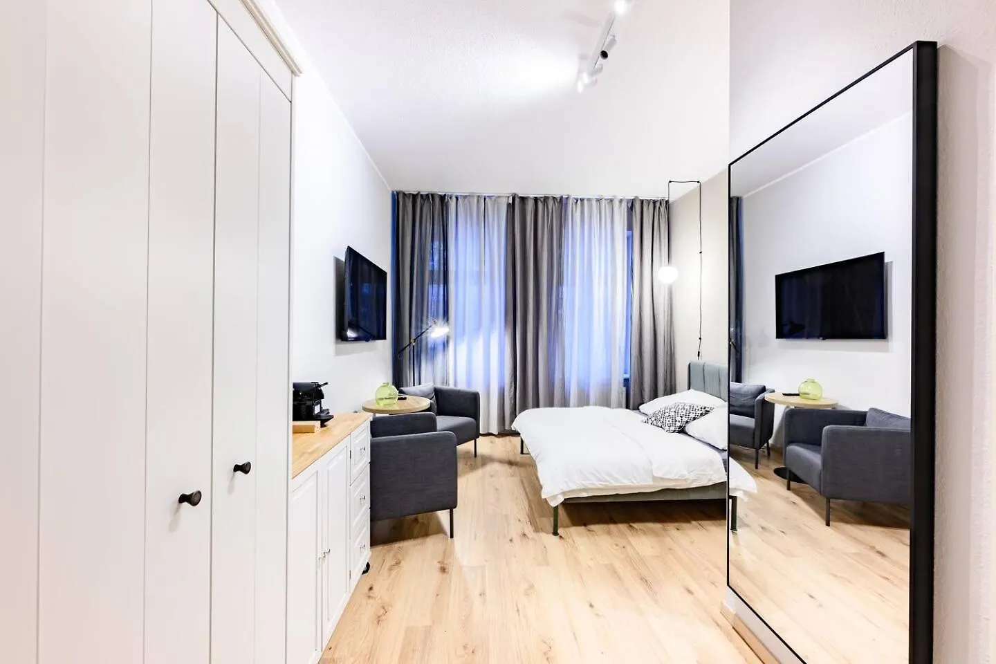 Ground-Floor Studio For 2 People Near Mauer Park برلين 0*,  ألمانيا